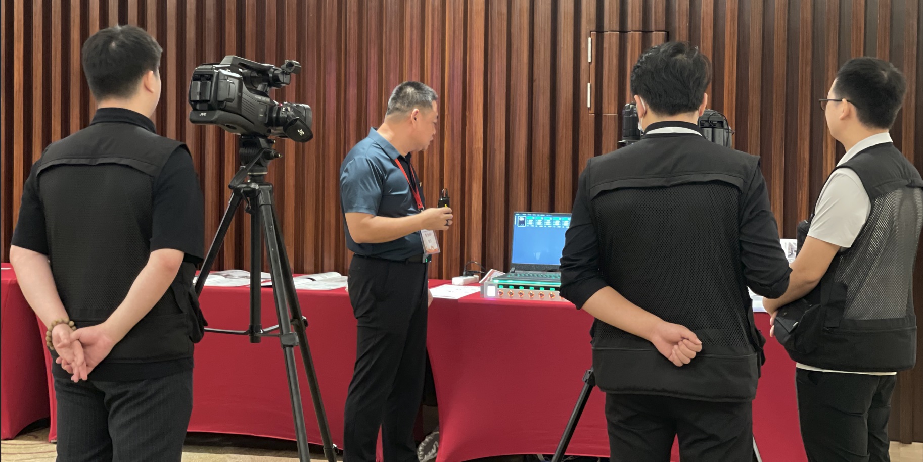 WBE2023展會(huì)10.jpg WBE2023展會(huì)10.jpg